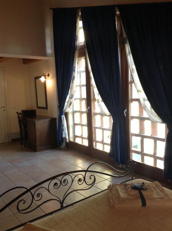 Agriturismo Anna Caterina Hotel Castelnuovo del Garda Szoba fotó